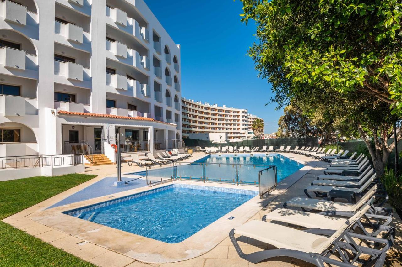 Emeralds Hotel